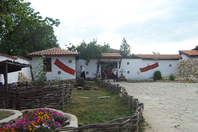 Деревня Бата, Болгария